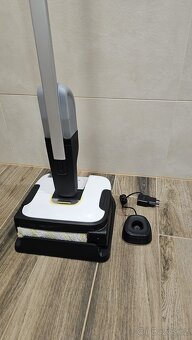 Podlahová myčka Karcher - 5