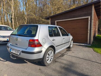 VW Golf 4 r.v.2004 1.6, 77 kW benzín - 5
