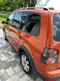 VW Touran Cross 1.9 tdi, 77 KW, rok 2008 - 5