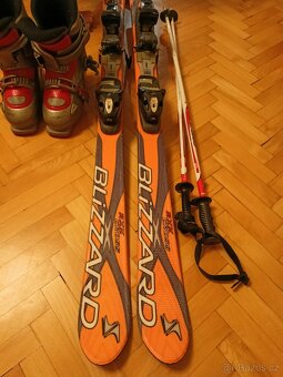 Set lyže 130 cm, hůlky a přeskáče 24.5 cm - 5