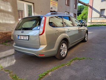 Ford Focus combi 2.0i - 5