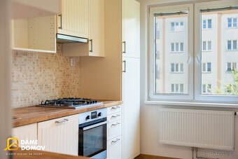 Kompletně zrekonstruovaný byt 2+1 s možností úpravy na 3+kk  - 5