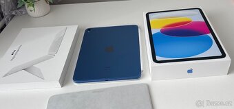 iPad 256 (10th gen) Wi-Fi + Cellular + Keyboard - 5