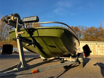 Rybářská laminátová loď - 5