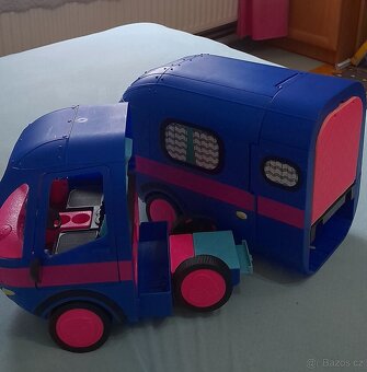 LoL karavan 4v1 OMG - 5