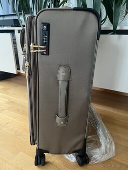 Středně velký nový kufr Samsonite - 5