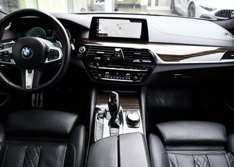 BMW Řada 5 M550d XD HUD B&W MASAŽ PANO - 5