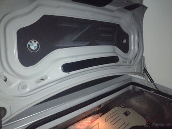 Predám tapacir zadnej kapoty na BMW Z3 - 5