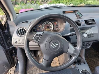 Suzuki Swift 4x4 - 5