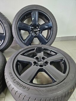 Orig. Audi 5x112 Letní 245/40/18 - černé - 5