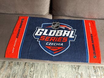 Nová 2 trička a ručník NHL Global Series, World Champ., 2024 - 5