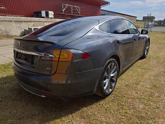Tesla Model S 85d free charging - 5