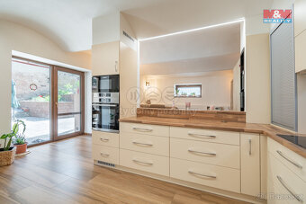 Prodej rodinného domu 5+kk, 220 m², Žižice - 5