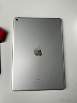 Ipad 7 128GB + příslušenství a Apple pencil zdarma - 5