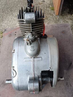 Motor na stadion s11 - 5