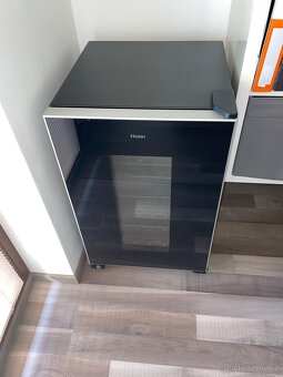 Vinotéka Haier WS32GAE, 32 lahví, super stav - 5