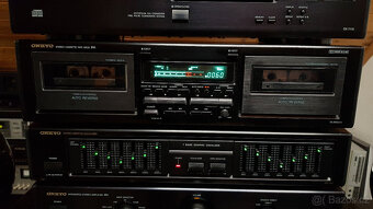 Onkyo hifi sestava včetně ovladače a manuálů. - 5