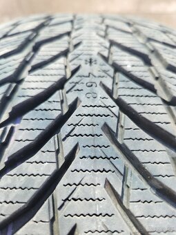 235/45 R19 zimní pneu nokian - 5