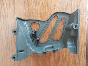 Kawasaki KLR650 kryt řetězu originál - 5