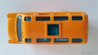 Starý model SIKU Ford Transit Schulbus - 5