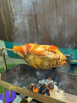 Gril na kýtu aneb Prasotoč - 5