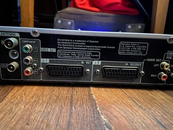 Prodám DVD rekordér JVC DR M100. - 5