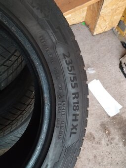 Prodám Zimní pneu 235/55 r18 HXL - 5