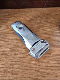 holicí strojek Braun Pulsonic Series 7 - 5