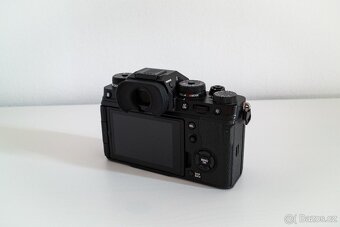 Fujifilm X-T4 + grip + 2 objektivy XF 18–55mm + Fujinon 23mm - 5