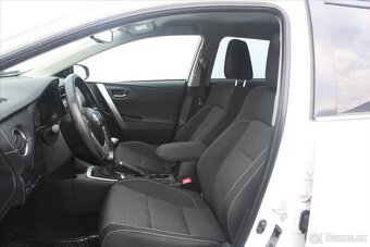 Toyota Auris 2.0 D-4D 91kW SERVISNÍ KN. ČR (2014) - 5