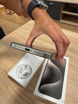 iPhone 15 Pro Max, 100% baterie, TOP stav - 5