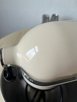 KitchenAid Artisan kuchyňský robot v barvě krém, s příslušen - 5