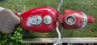 Jawa 250 pérák - 5