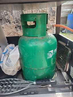 Zahradní plynový gril - 5