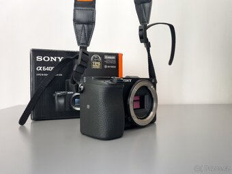 Bezzrcadlovka Sony A6400 + baterie - 5