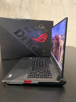 Asus ROG Strix SCAR 15 Ryzen 9, RTX 3080, 300Hz LCD - 5