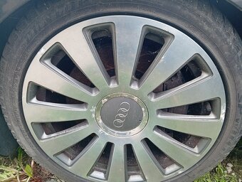 Audi A8 - 5