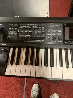 Roland gw 8 - 5