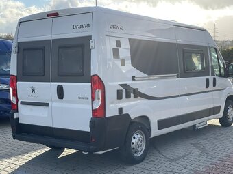 Prodám kvalitní obytnou vestavbu (auto, dodávku) - 5