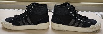 Prodám kotníkové boty Adidas černé vel. 44, jako nové - 5