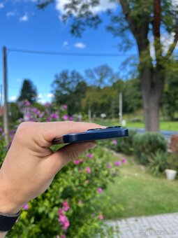 iPhone 15 Pro 128 GB Modrý titan, v jako novém stavu - 5