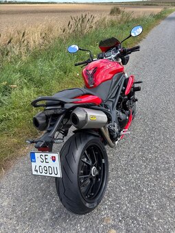 Triumph Speed Triple 1050 - 5