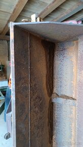 Zvedačka za traktor s vyklápěcí lopatou - 5