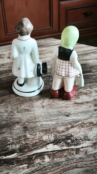 Dvě staré sošky. - 5