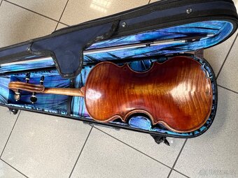 Prodám housle velmi staré a hysterické - 5