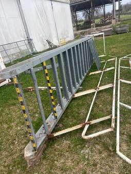 Prodám zinkové schodiště - 5