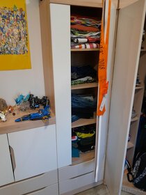 Dětský pokoj, skříně, komoda a postel - 5