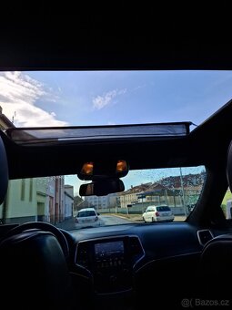 Jeep Grand Cherokee Sumit - 5