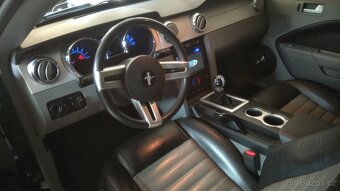 Ford Mustang GT California 2007 V8 4,6l manuál TOP ZVUK - 5