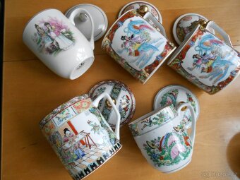 11kusů starý čínský porcelán - jedno víčko má lepenou špičku - 5